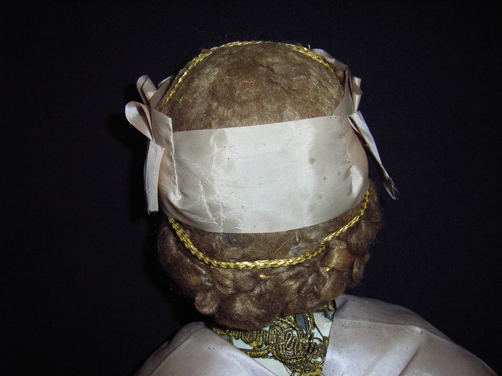 Retro testa dopo il restauro